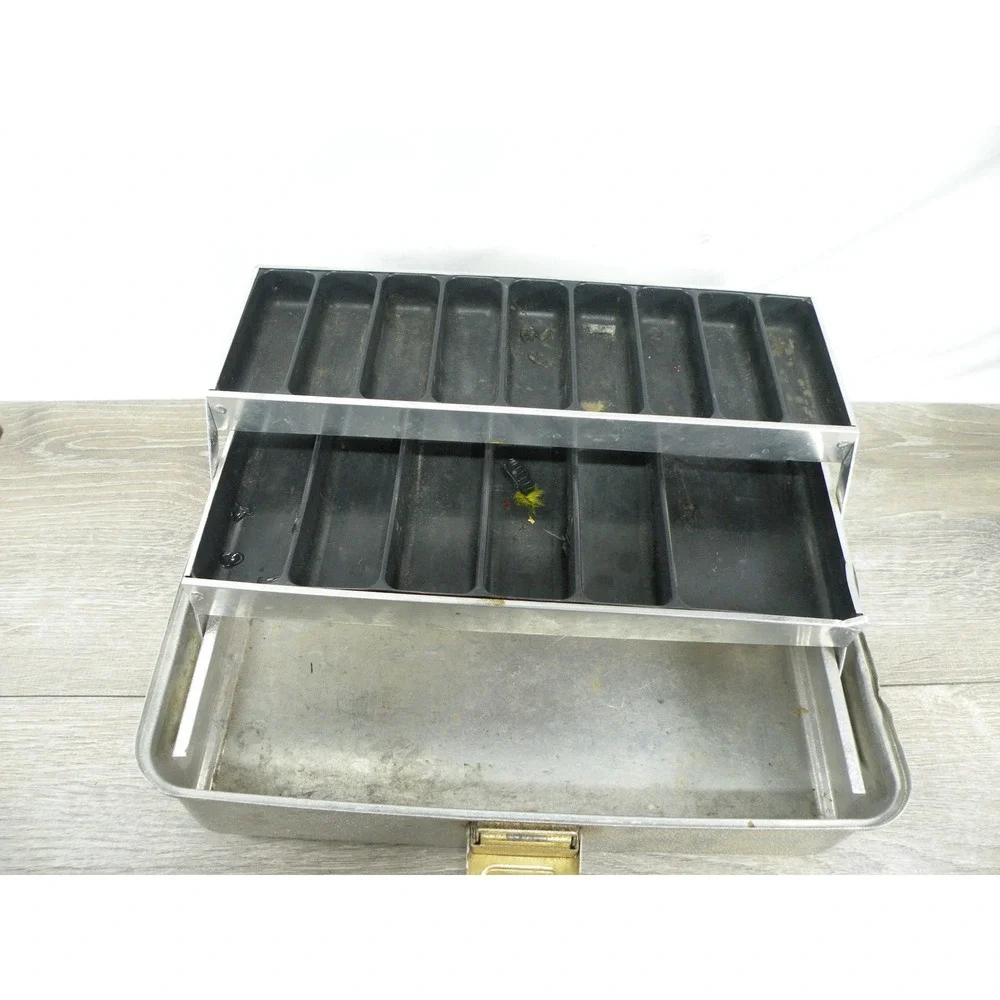 Vintage UMCO 102A Aluminum Cantilever Tackle Box Fishing Equipment Made in USA
